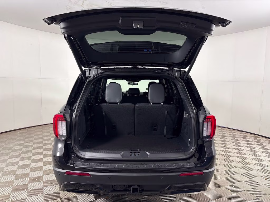 2026 Black Metallic Ford Explorer ST-Line RWD SUV