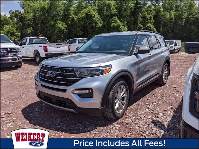 2020 Silver Metallic Ford Explorer XLT RWD SUV