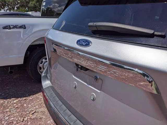 2020 Silver Metallic Ford Explorer XLT RWD SUV