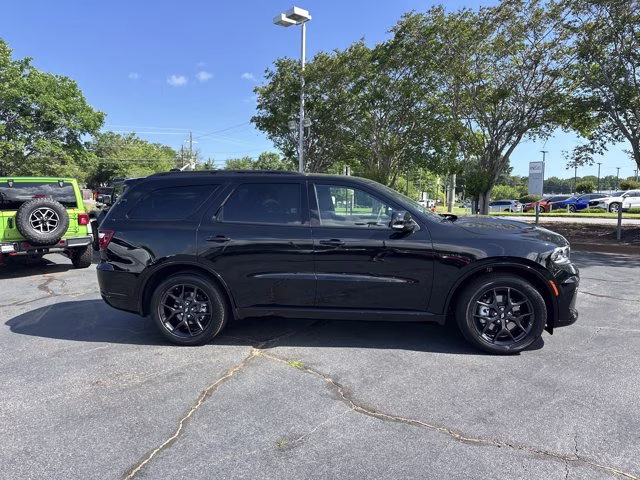 2026 DB Black Crystal Clearcoat Dodge Durango GT Plus HEMI V8 AWD SUV
