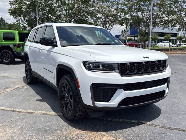 2026 Bright White Clearcoat Jeep Grand Cherokee L Laredo Altitude RWD SUV
