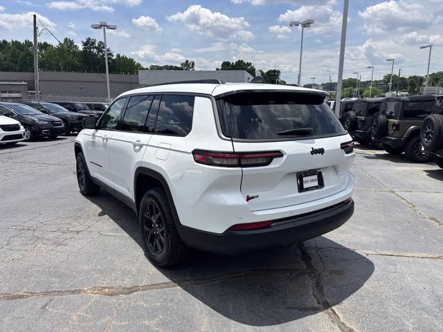 2026 Bright White Clearcoat Jeep Grand Cherokee L Laredo Altitude RWD SUV