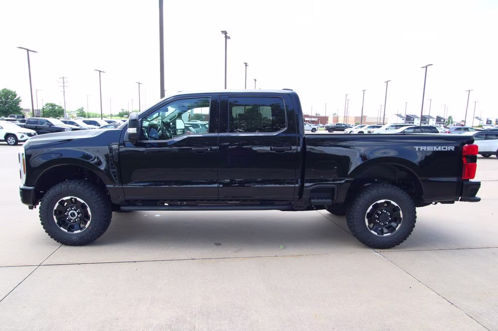 2026 Black Ford Super Duty F-350 SRW 4X4 Truck