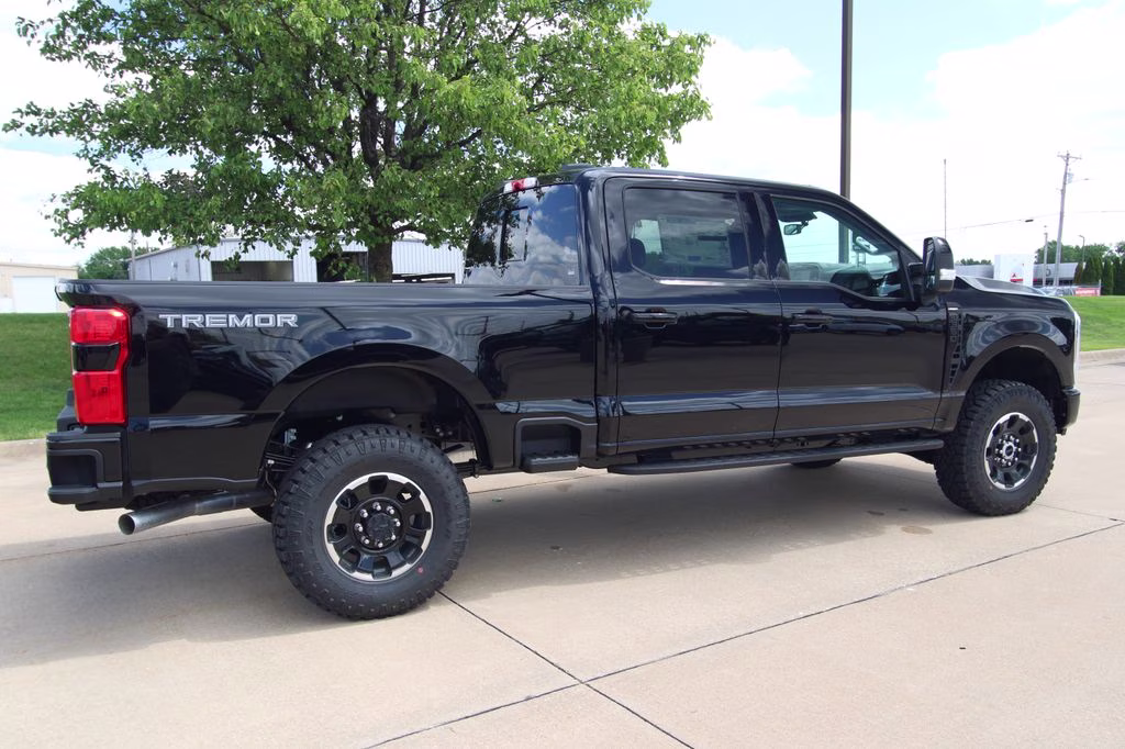 2026 Black Ford Super Duty F-350 SRW 4X4 Truck