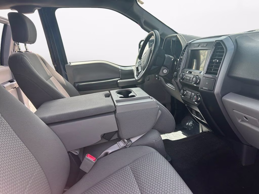 2019 Blue Jeans Metallic Ford F-150 XLT w/Chrome Appearance Pkg 4X4 Truck