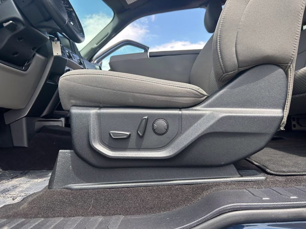 2019 Blue Jeans Metallic Ford F-150 XLT w/Chrome Appearance Pkg 4X4 Truck