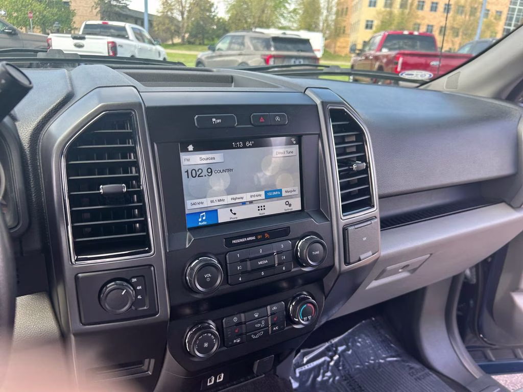 2019 Blue Jeans Metallic Ford F-150 XLT w/Chrome Appearance Pkg 4X4 Truck