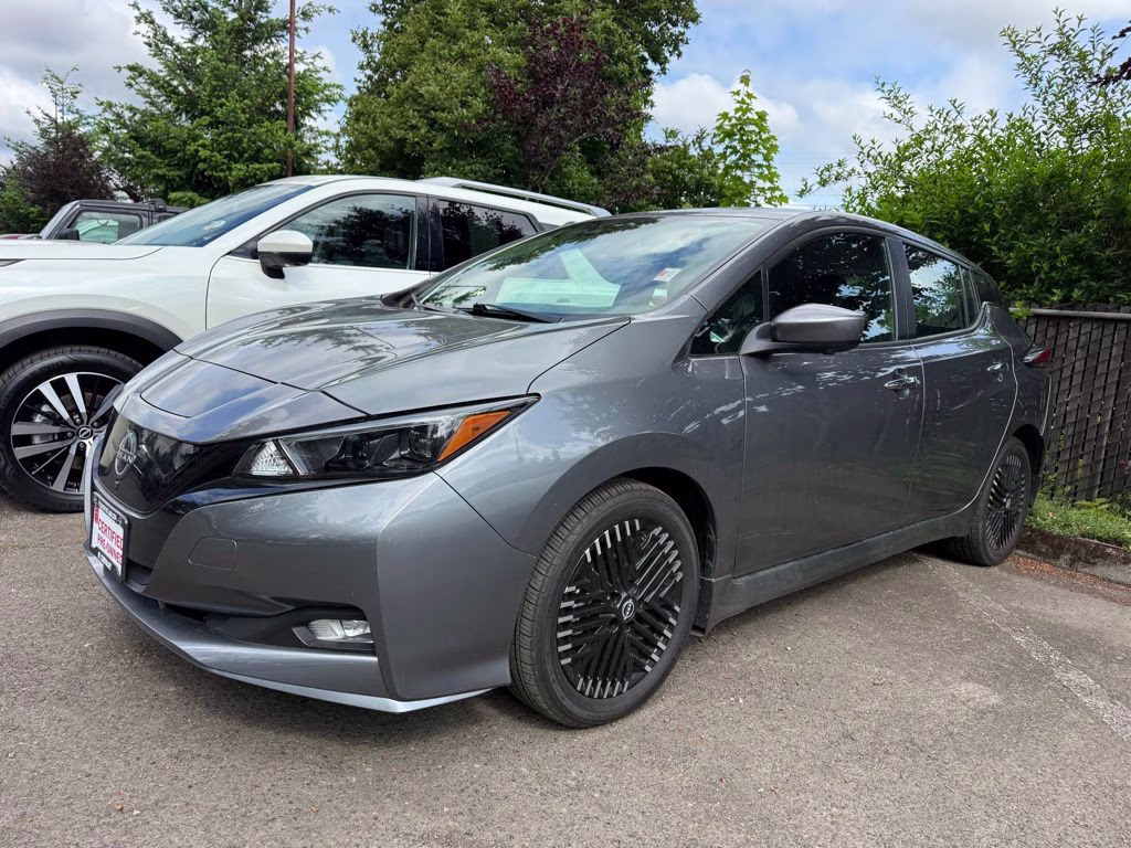2024 Nissan Leaf SV PLUS's photo