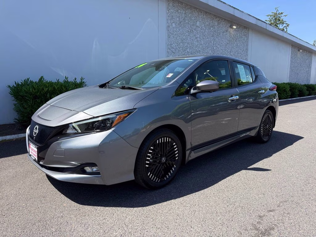 2024 Gun Metallic Nissan LEAF SV Plus FWD Hatchback
