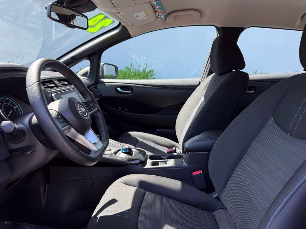 2024 Gun Metallic Nissan LEAF SV Plus FWD Hatchback