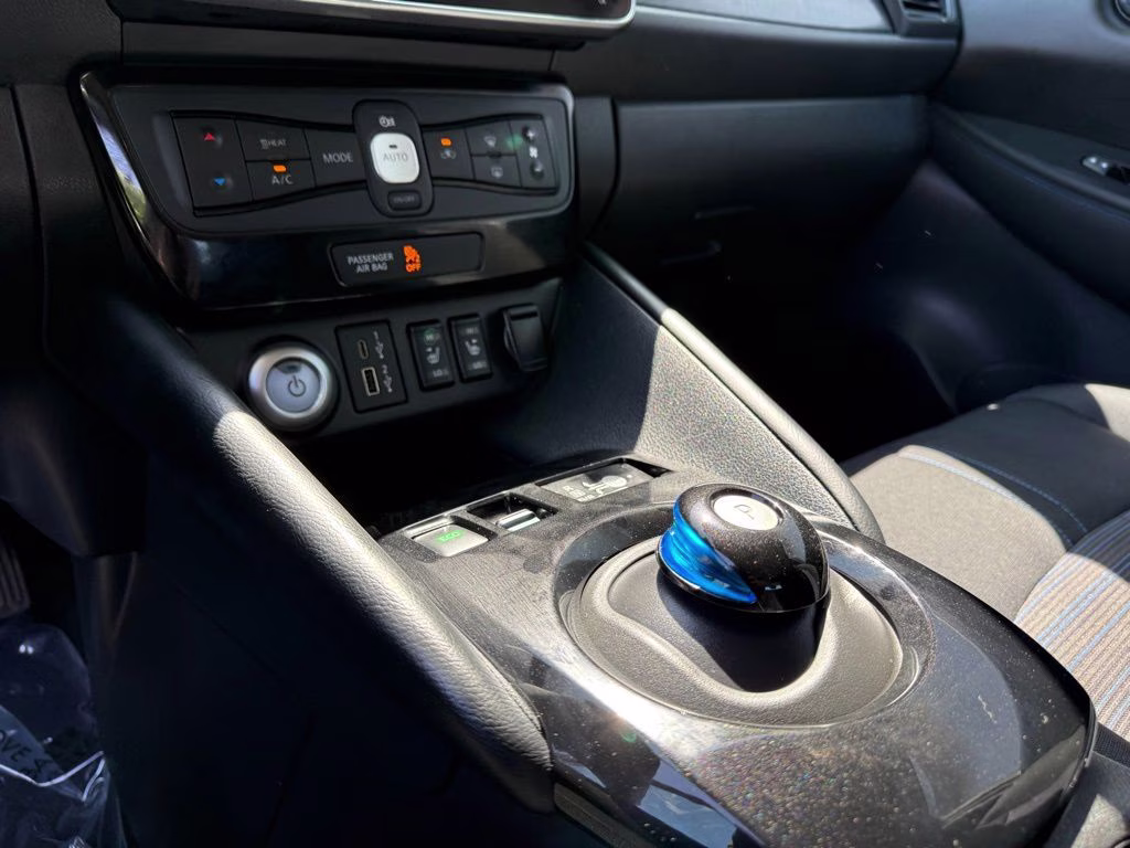 2024 Gun Metallic Nissan LEAF SV Plus FWD Hatchback