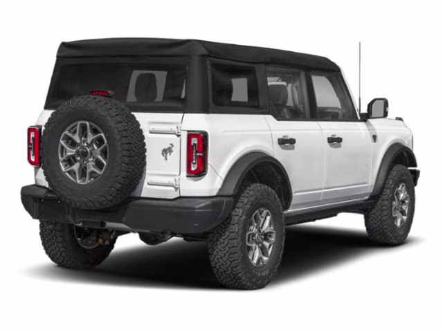 2026 Oxford White Ford Bronco Badlands&reg; 4X4 SUV