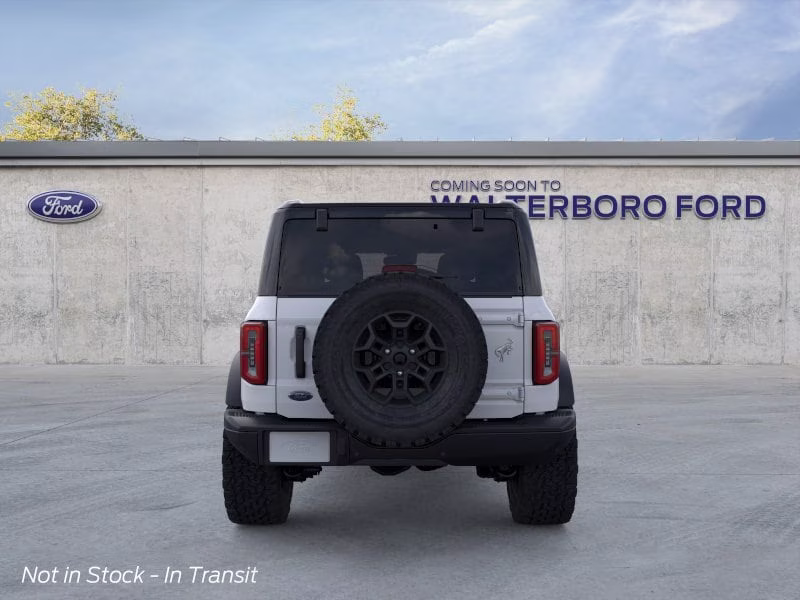 2026 Oxford White Ford Bronco Badlands 4X4 SUV