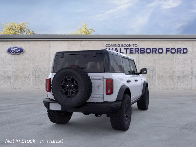 2026 Oxford White Ford Bronco Badlands 4X4 SUV