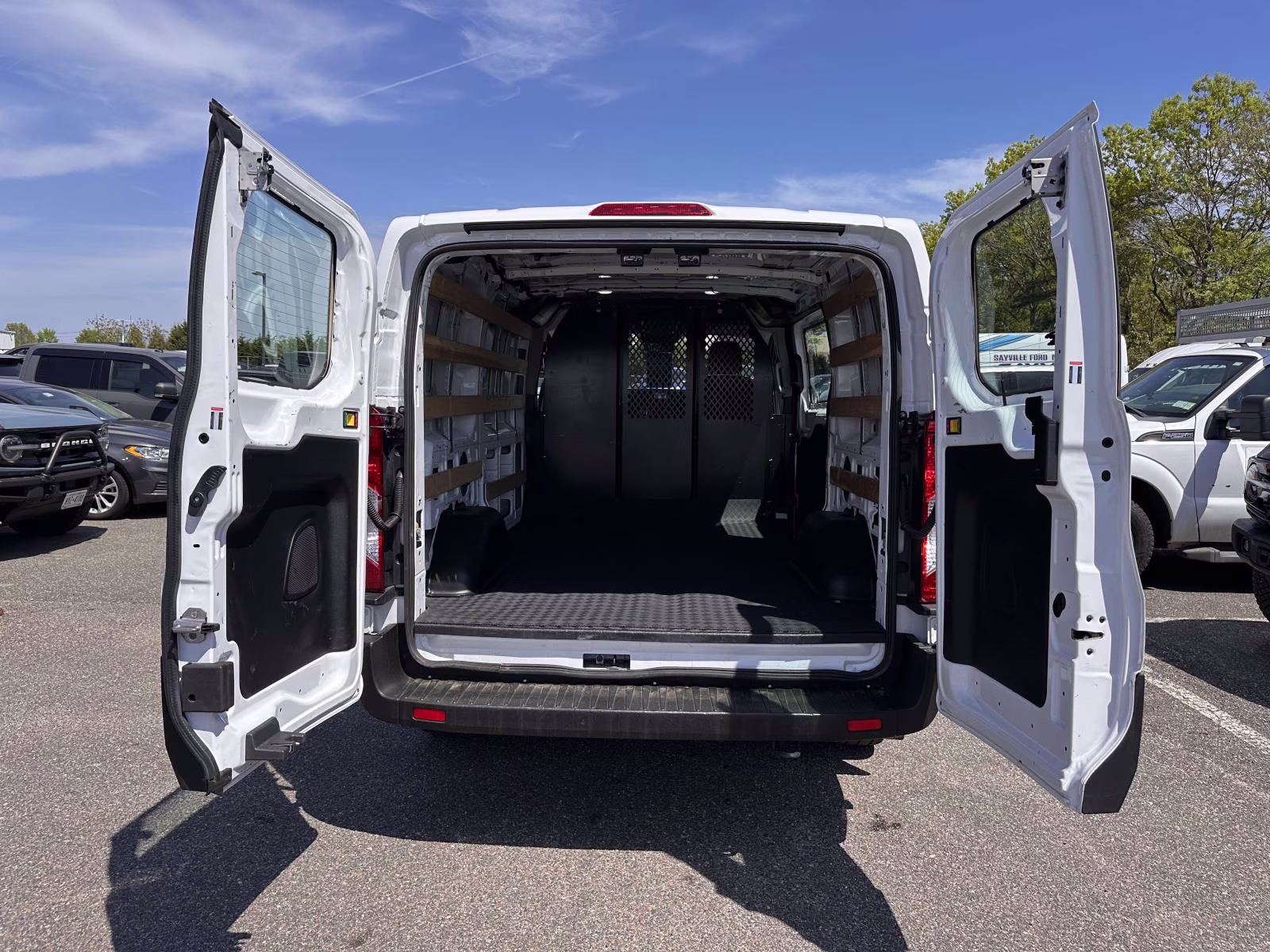 2024 Oxford White Ford Transit Cargo Van T-250 130 Low Rf 9070 GVWR RWD RWD Van