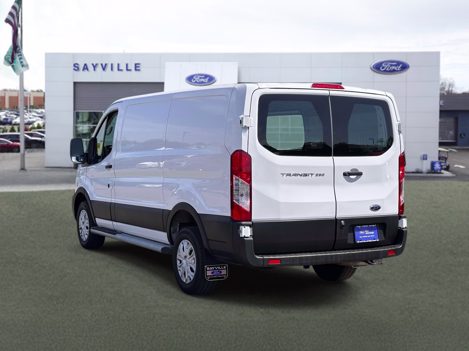 2024 Oxford White Ford Transit Cargo Van T-250 130 Low Rf 9070 GVWR RWD RWD Van