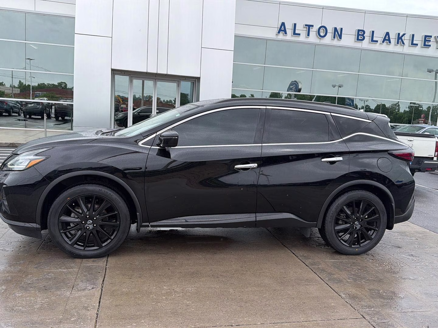 2023 Super Black Nissan Murano SV AWD SUV