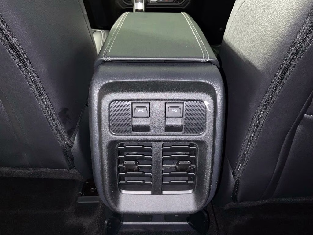2026 Shadow Black Ford Bronco Outer Banks 4X4 SUV