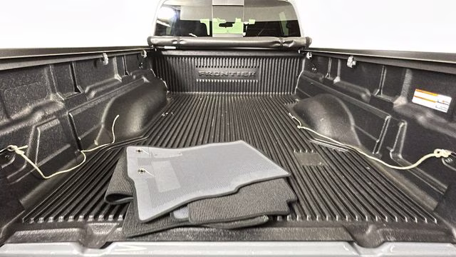 2025 Boulder Gray Pearl Nissan Frontier PRO-4X 4X4 Truck