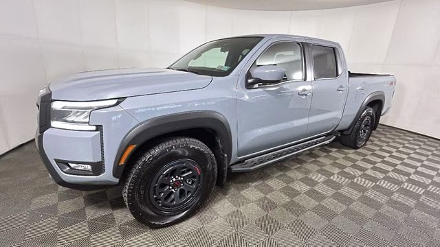 2025 Boulder Gray Pearl Nissan Frontier PRO-4X 4X4 Truck