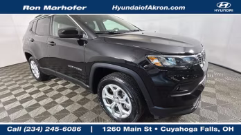 2024 Diamond Black Crystal Pearlcoat Jeep Compass Latitude 4X4 SUV