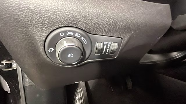 2024 Diamond Black Crystal Pearlcoat Jeep Compass Latitude 4X4 SUV