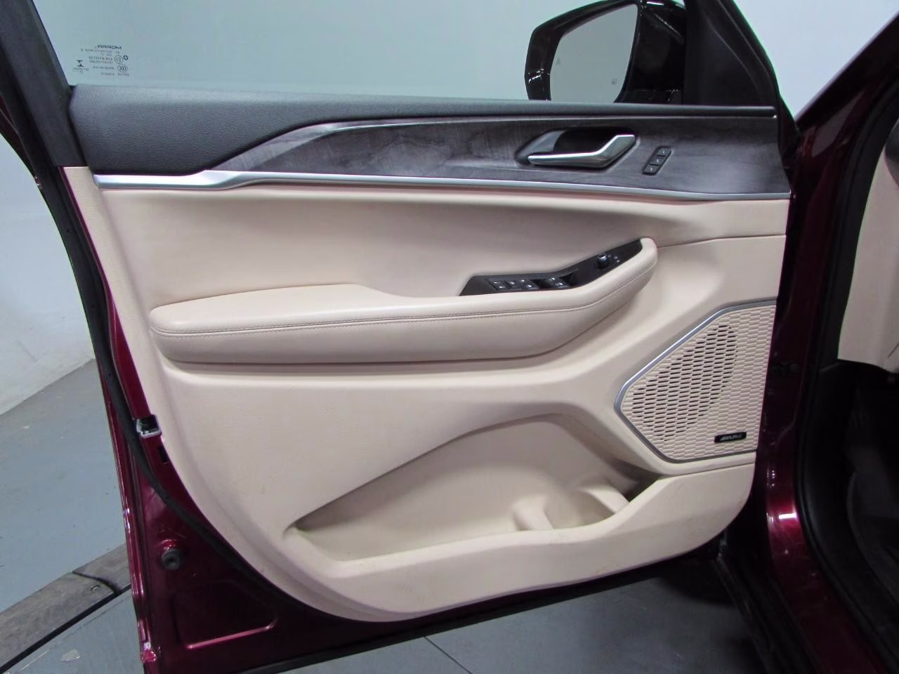 2021 Velvet Red Pearlcoat Jeep Grand Cherokee L Limited 4X4 SUV