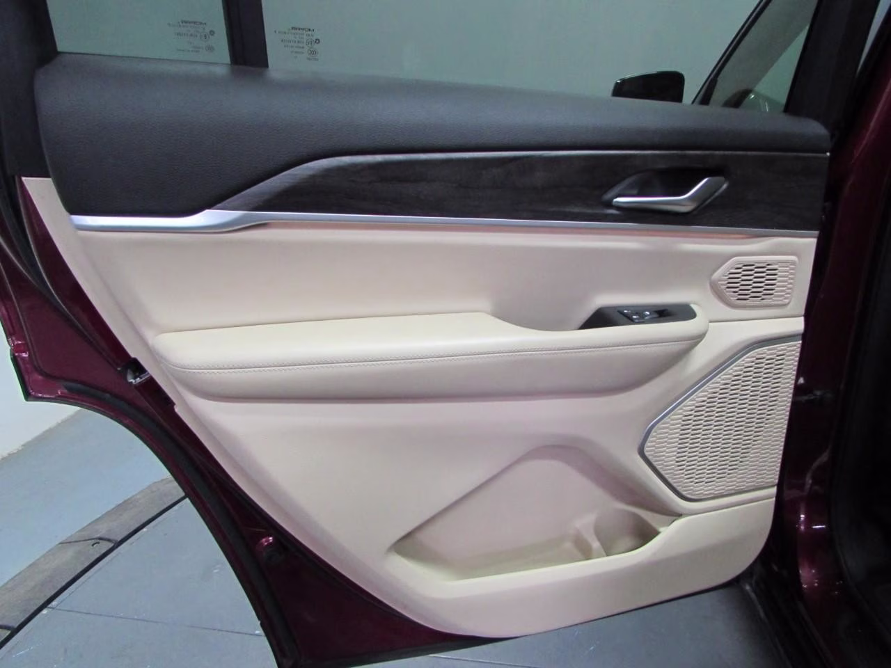 2021 Velvet Red Pearlcoat Jeep Grand Cherokee L Limited 4X4 SUV
