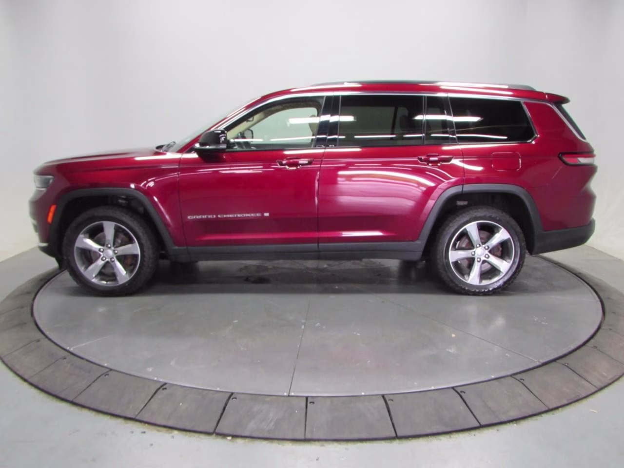 2021 Velvet Red Pearlcoat Jeep Grand Cherokee L Limited 4X4 SUV