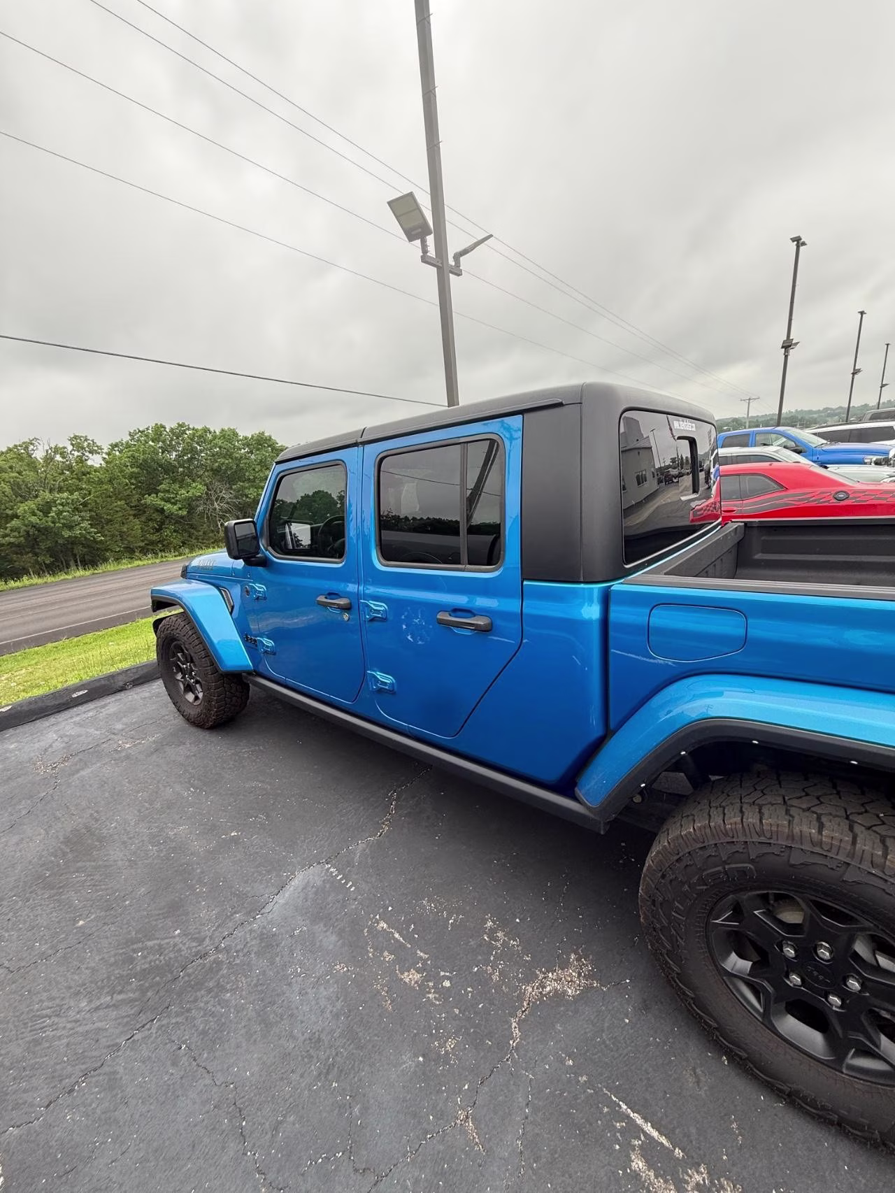 2023 BLUE Jeep Gladiator Willys 4X4 Truck