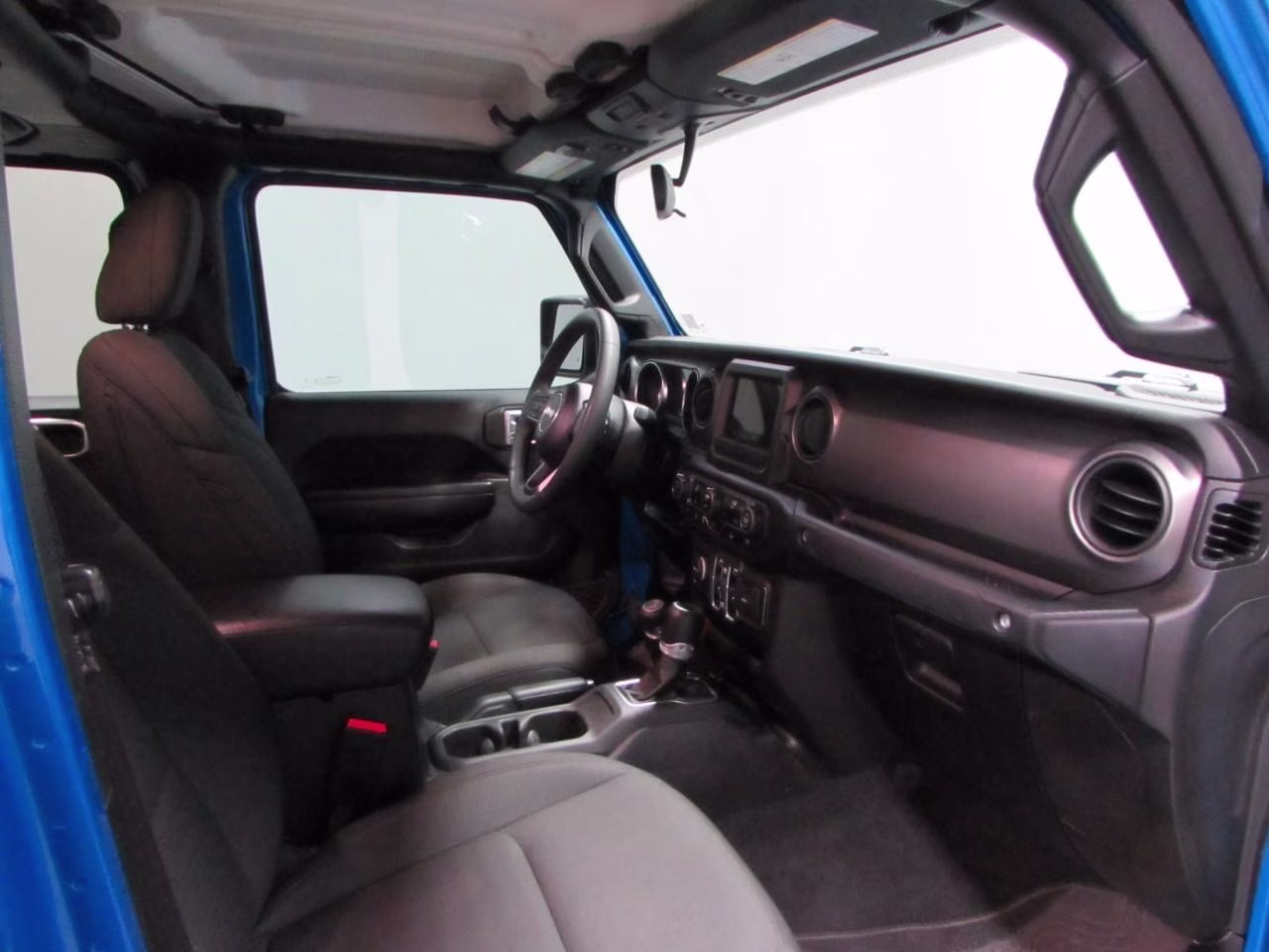 2023 Hydro Blue Pearlcoat Jeep Gladiator Willys 4X4 Truck