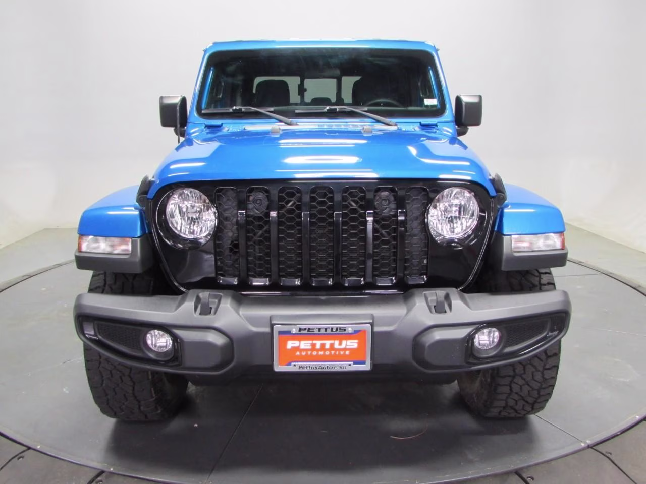 2023 Hydro Blue Pearlcoat Jeep Gladiator Willys 4X4 Truck