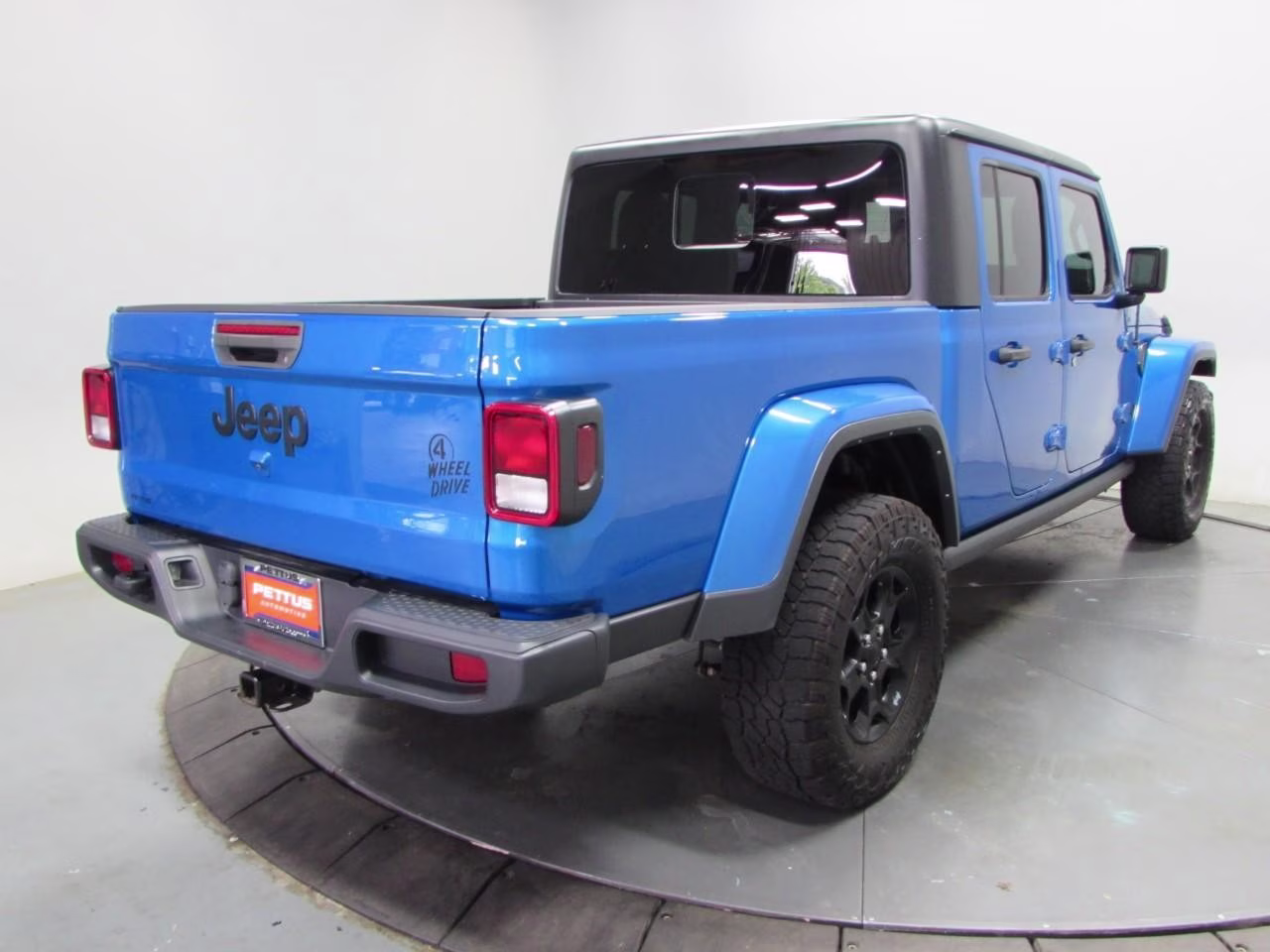 2023 Hydro Blue Pearlcoat Jeep Gladiator Willys 4X4 Truck
