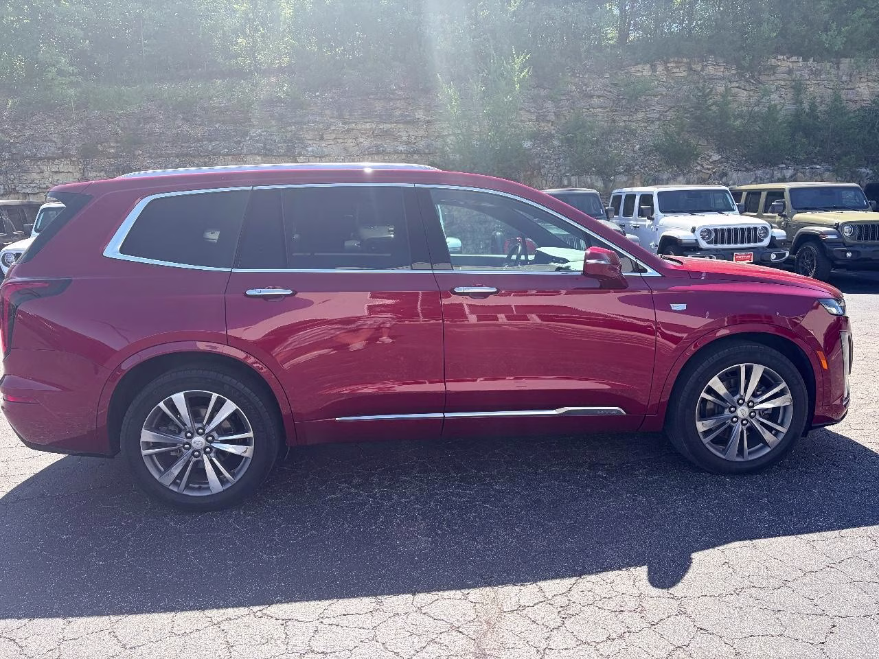 2020 BURGUNDY Cadillac XT6 Premium Luxury FWD SUV