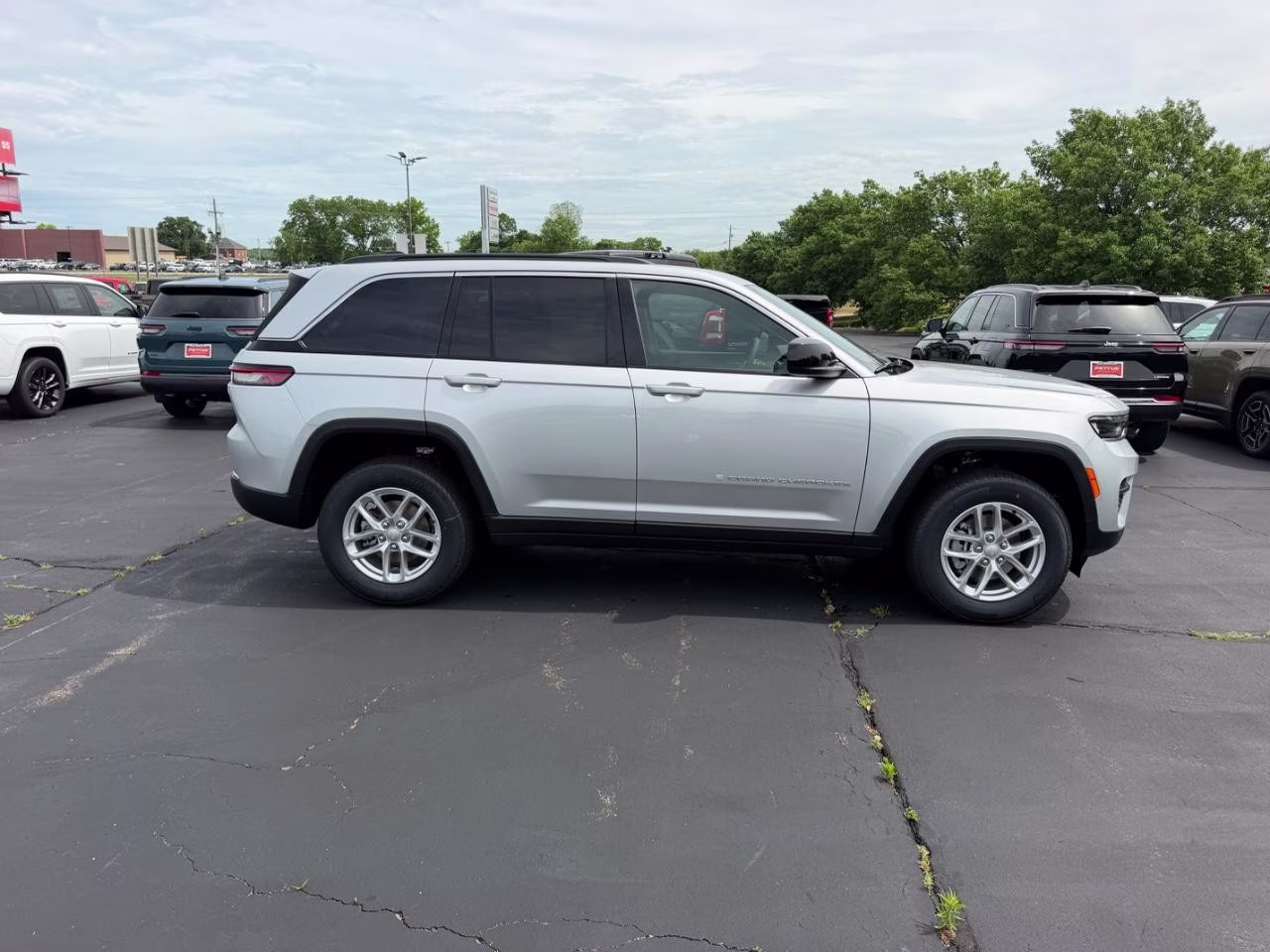 2026 Silver Zynith Jeep Grand Cherokee Laredo 4X4 SUV
