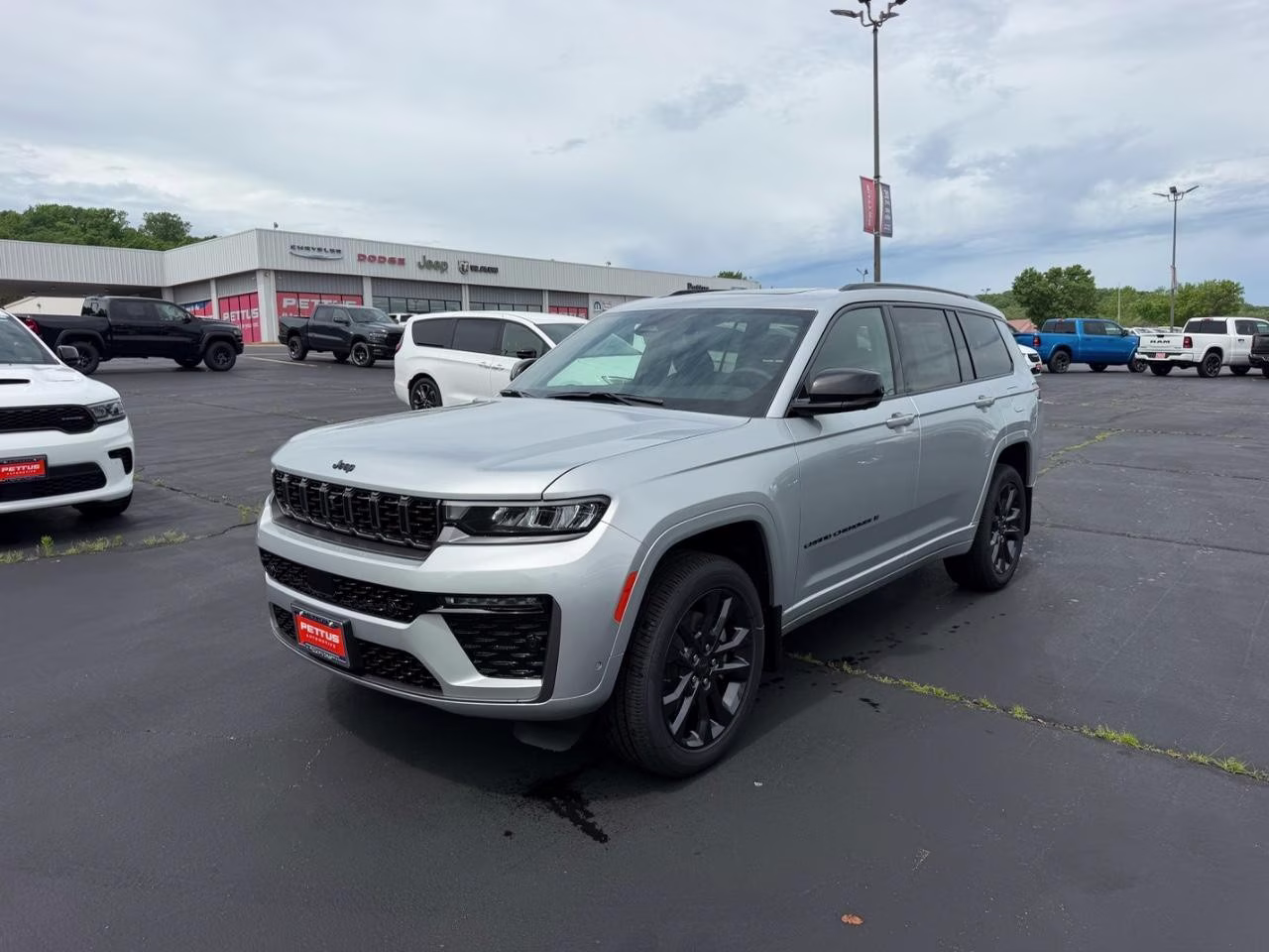 2026 Silver Zynith Jeep Grand Cherokee L Limited 4X4 SUV