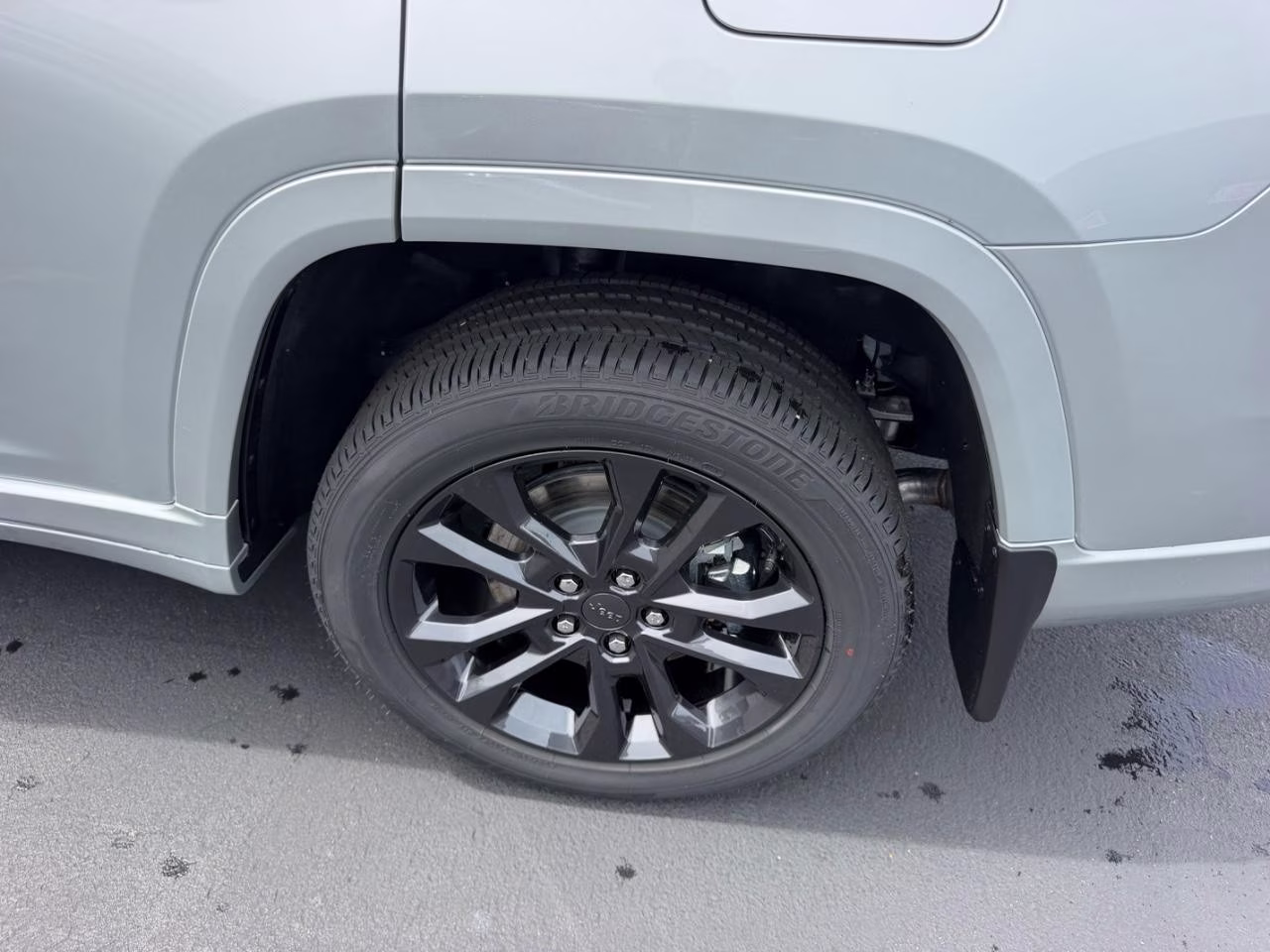 2026 Silver Zynith Jeep Grand Cherokee L Limited 4X4 SUV