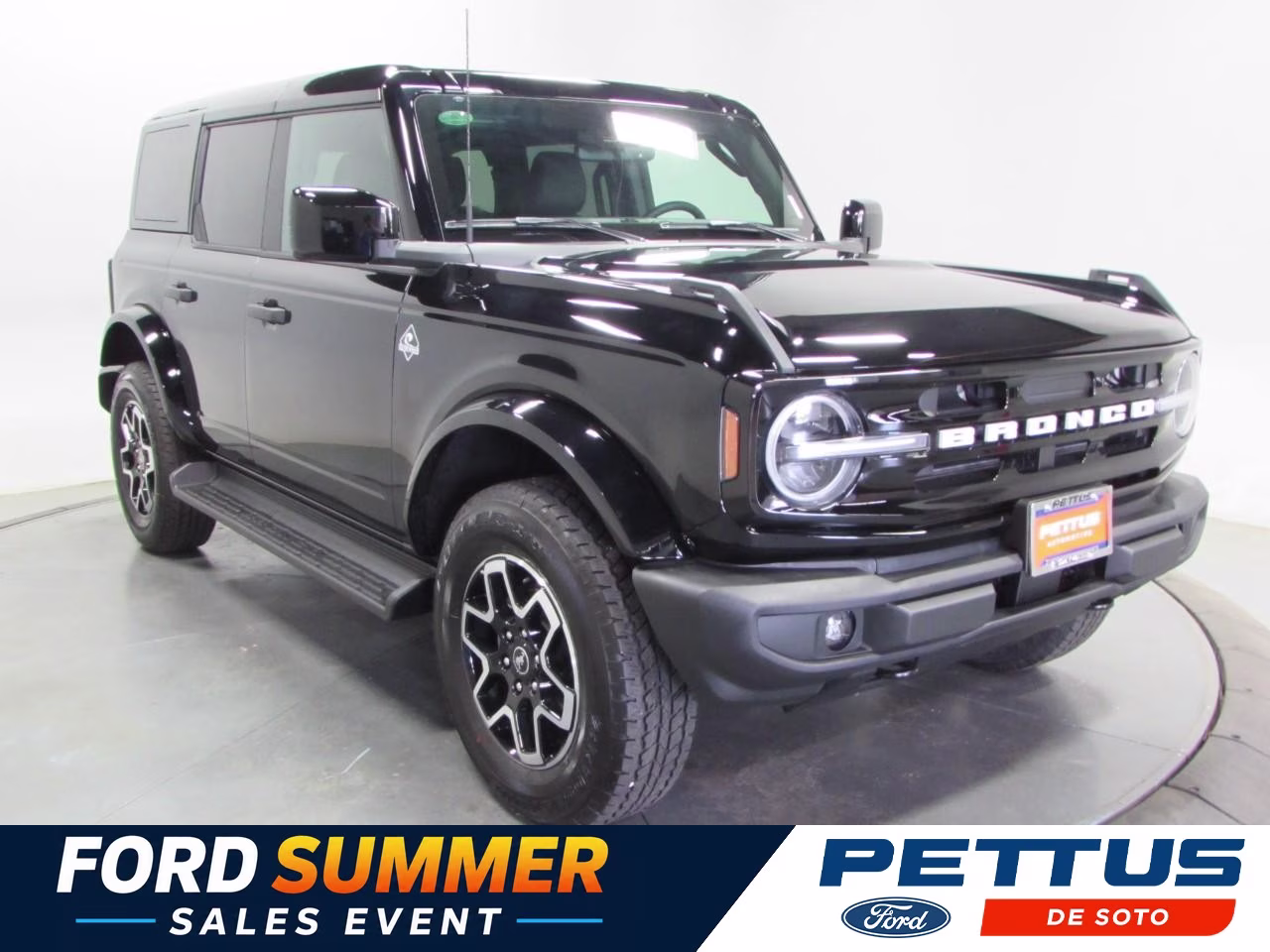 2026 Shadow Black Ford Bronco Outer Banks 4X4 SUV
