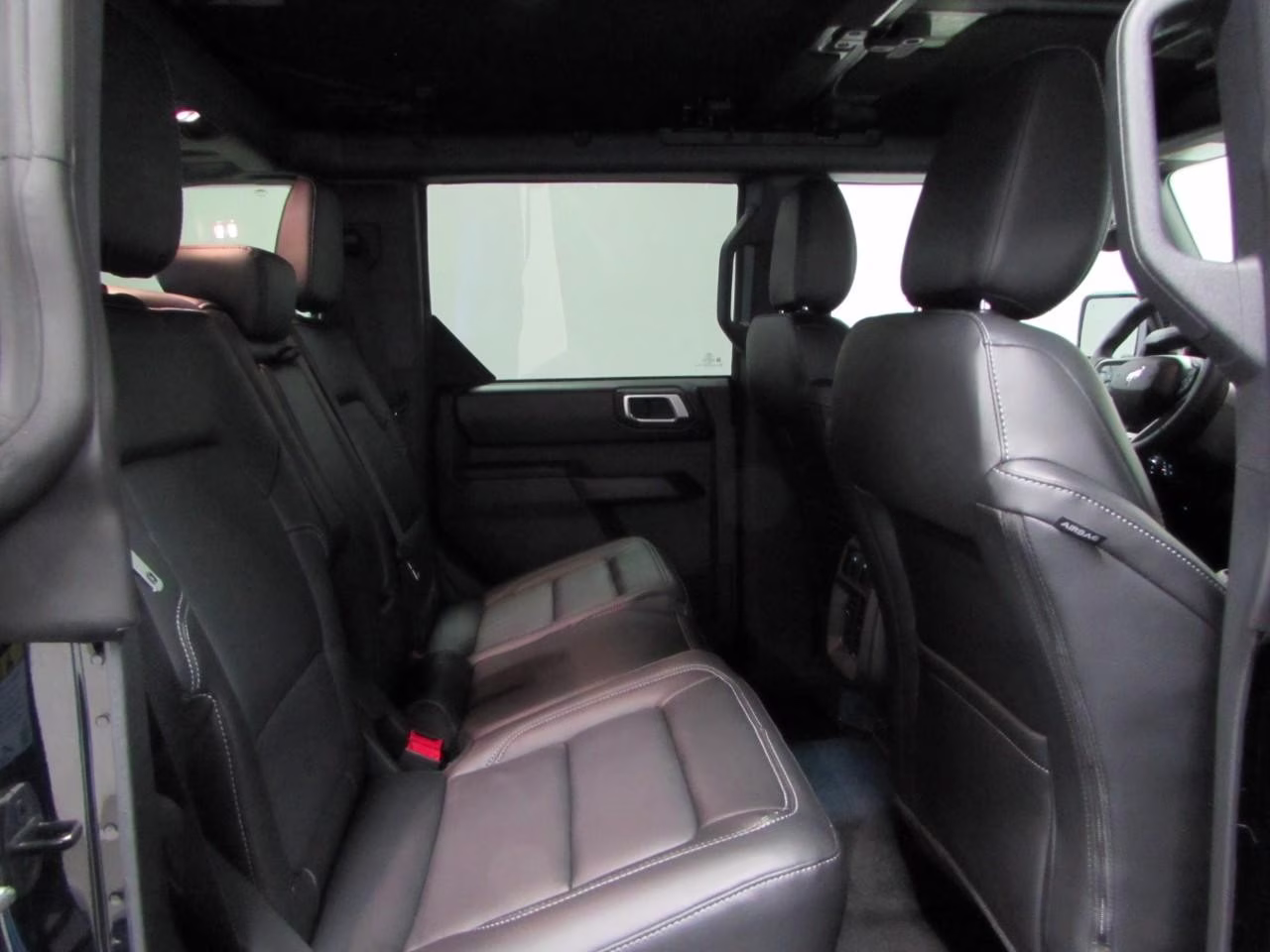2026 Shadow Black Ford Bronco Outer Banks 4X4 SUV