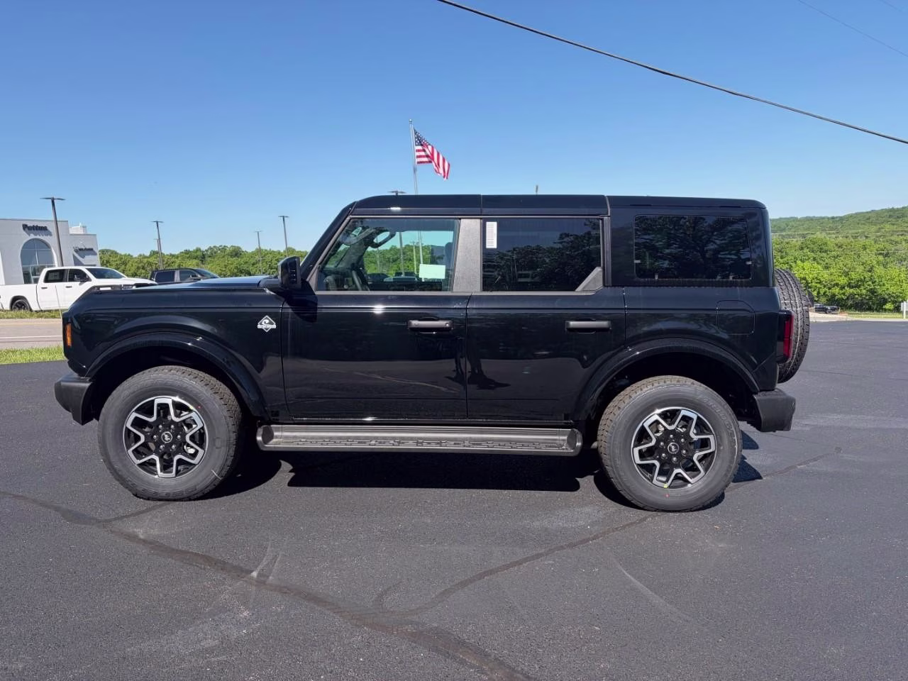 2026 Shadow Black Ford Bronco Outer Banks 4X4 SUV