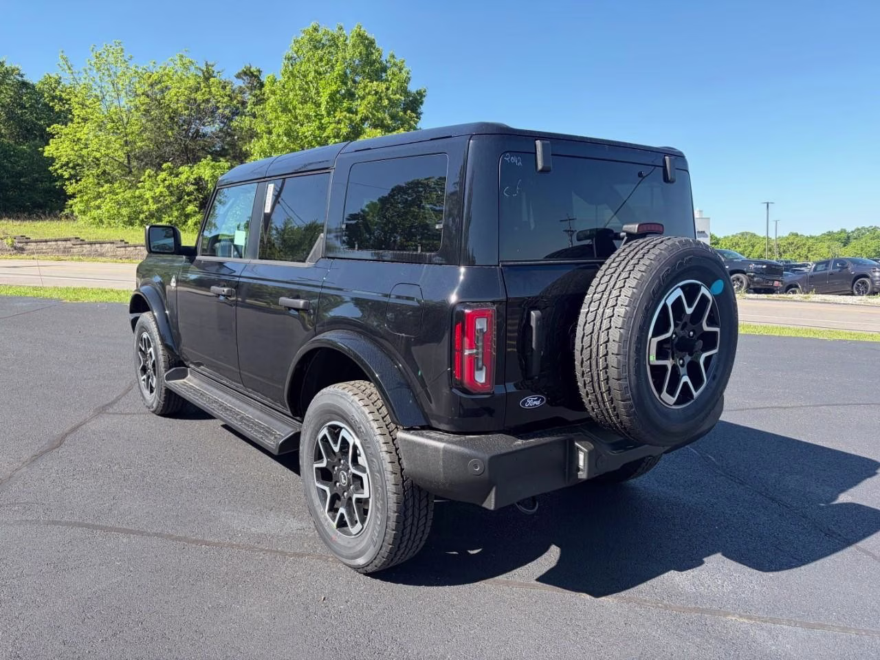 2026 Shadow Black Ford Bronco Outer Banks 4X4 SUV