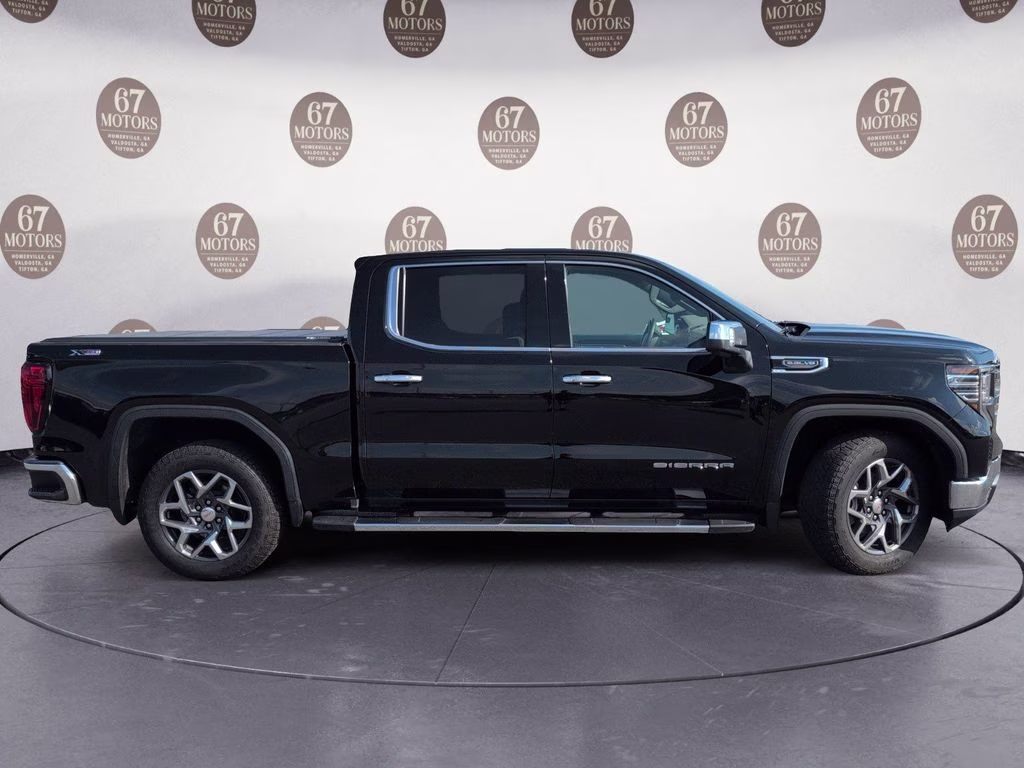 2023 Onyx Black GMC Sierra 1500 SLT 4X4 Truck
