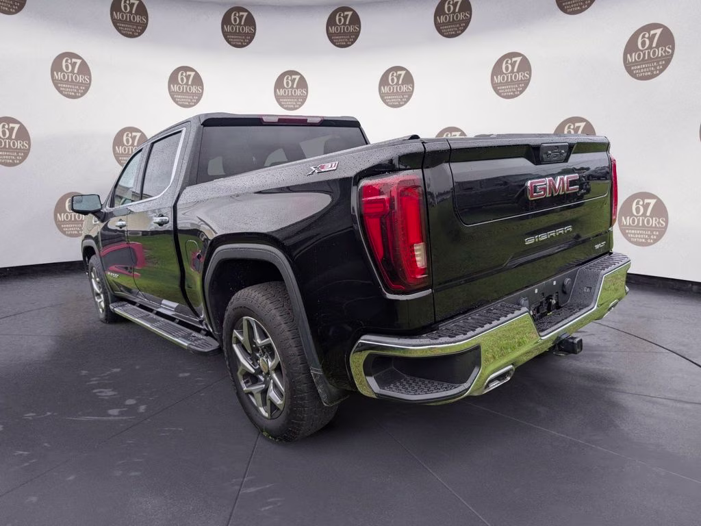 2023 Onyx Black GMC Sierra 1500 SLT 4X4 Truck