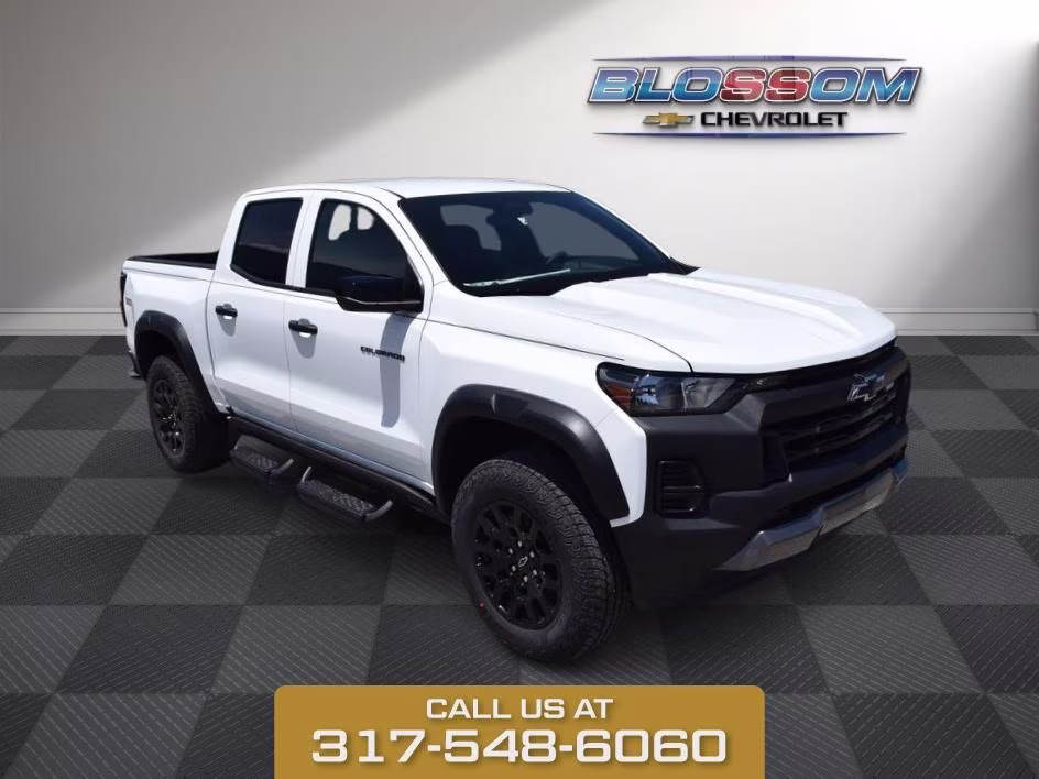 2026 Summit White Chevrolet Colorado Trail Boss 4X4 Truck