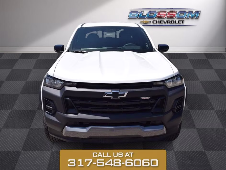 2026 Summit White Chevrolet Colorado Trail Boss 4X4 Truck