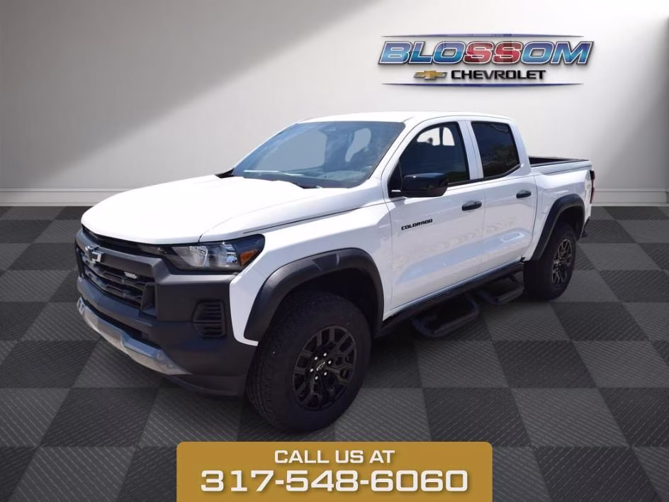 2026 Summit White Chevrolet Colorado Trail Boss 4X4 Truck
