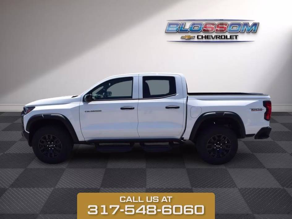 2026 Summit White Chevrolet Colorado Trail Boss 4X4 Truck