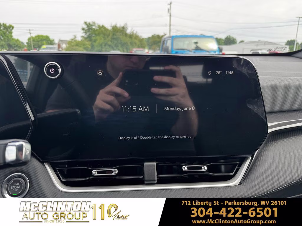 2026 Mosaic Black Metallic Chevrolet Equinox LT FWD SUV