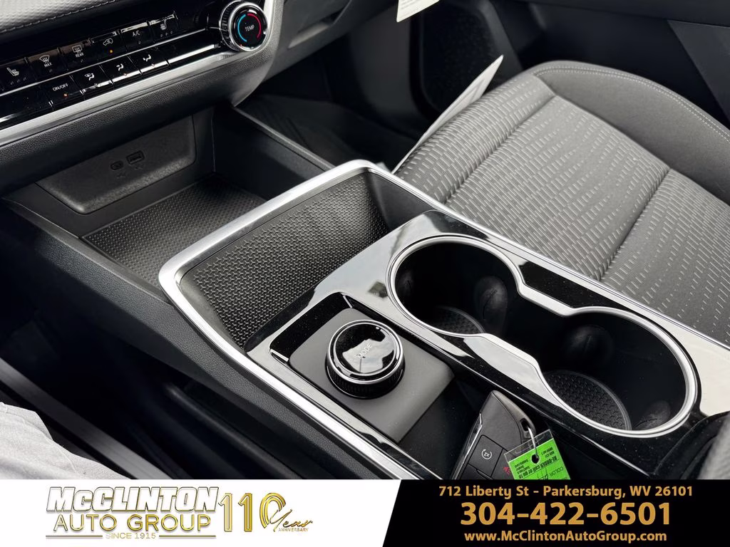 2026 Mosaic Black Metallic Chevrolet Equinox LT FWD SUV