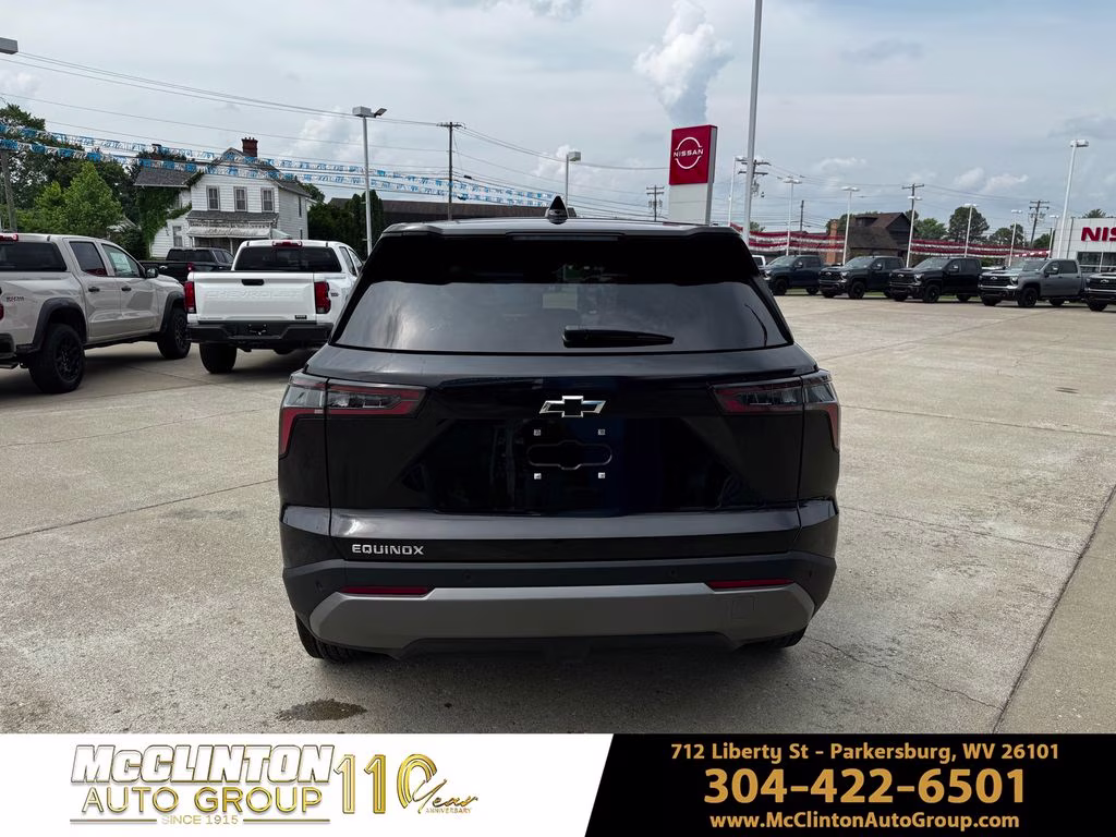 2026 Mosaic Black Metallic Chevrolet Equinox LT FWD SUV